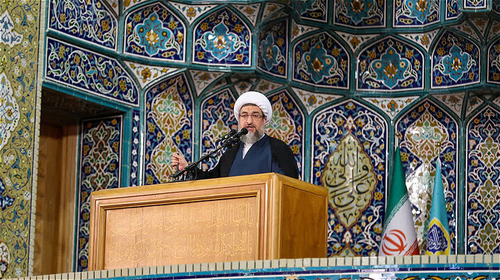 کتابخوانی کلید قدرت معنوی و مادی انسان است