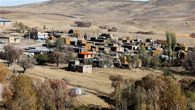 پالِتلو بين دو راهي؛ روستاي قديم پابرجا، جديد بي‌زيرساخت