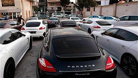 پیگیری برای رفع مشکل تردد خودروهای منطقه آزاد ماکو