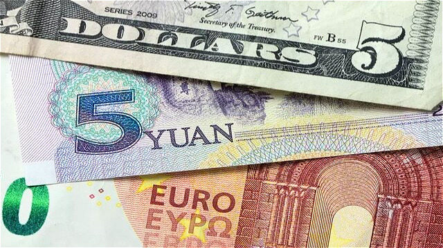 توقیف ۷۴۵ میلیارد ریال ارز خارجی ارز قاچاق در مرز سرو 