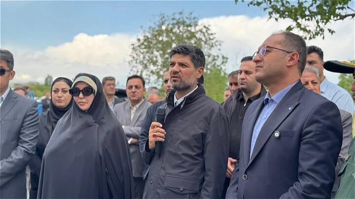 شبکه فاضلاب مناطق محروم ارومیه کلنگ زنی شد
