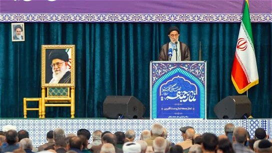 عزت ملی در گرو ایستادگی در برابر سلطه‌طلبی است
